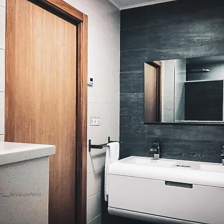 Romil 26 Urban Retreat By Vigovacaciones *